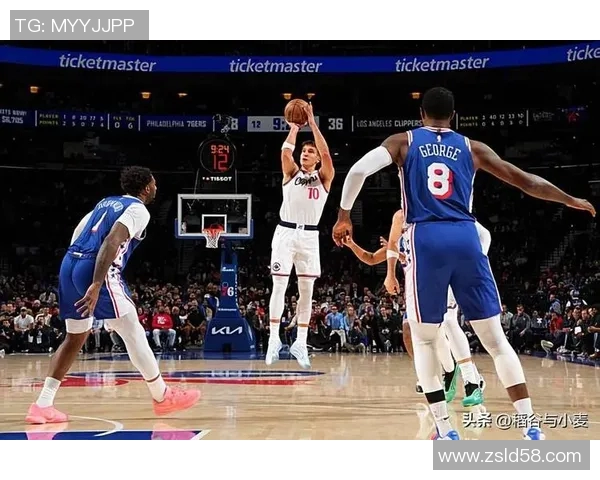 快船连续2场命中20记三分，此前28场一次没有